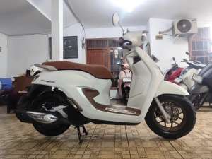Jual bekas HONDA STYLO 160 ABS 2025 KM 1600 AN,lokasi di Tangerang Selatan Kota