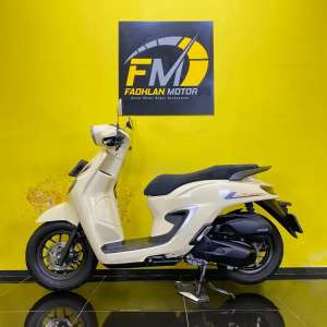 Jual bekas Honda Stylo CBS Tahun 2024 km low full orisinil pajak on,lokasi di Depok Kota