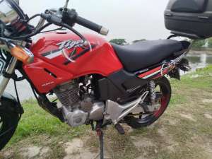 Jual bekas Honda Tiger Lama 2006 Full Original,lokasi di Tangerang Kota