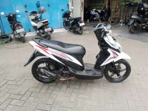 Jual bekas Honda Vario 110 esp Tahun 2015 surat komplit,lokasi di Bekasi Kab.