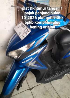 Jual bekas Honda vario 110 led 2014 cbs combi break cw asli biru B dki pajak pnjg,lokasi di Jakarta Pusat