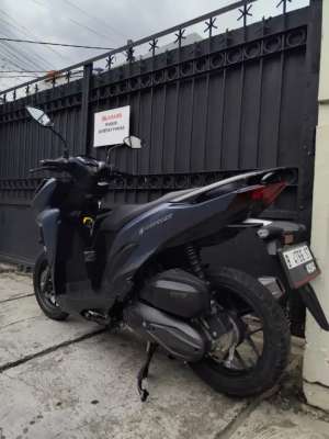 Jual bekas Honda Vario 125 CBS ISS Km 11 RB,lokasi di Jakarta Barat