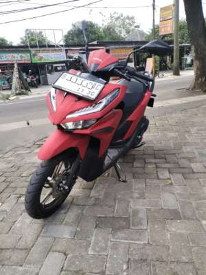 Jual bekas Honda Vario 125 CBS ISS - like NEW,lokasi di Jakarta Timur