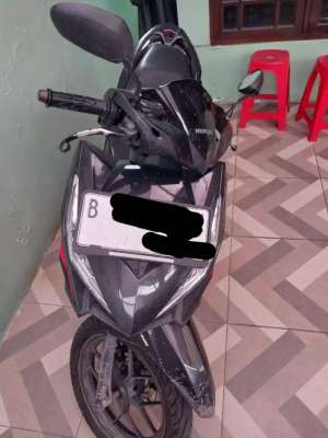 Jual bekas HONDA VARIO 125 LED OLD,lokasi di Tangerang Selatan Kota