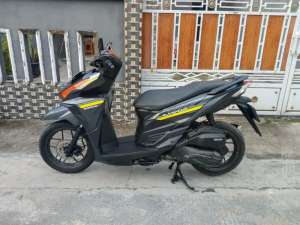Jual bekas Honda Vario 125cc thn 2017 pajak hidup plat 2027 di Tangerang,lokasi di Tangerang Kota