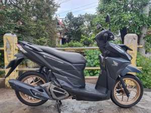 Jual bekas Honda Vario 150 fi th 2017 pajak hidup,lokasi di Depok Kota