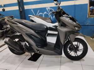 Jual bekas Honda Vario 150cc 2019 pajak hidup,lokasi di Tangerang Selatan Kota