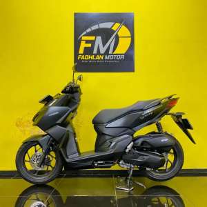 Jual bekas Honda Vario 160 Tahun 2023 hitam pajak on,lokasi di Jakarta Selatan