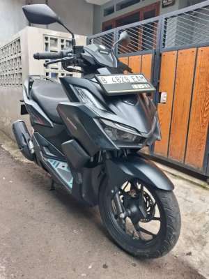 Jual bekas Honda Vario 160cc 2023 Full Ori pjk ON,lokasi di Depok Kota