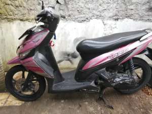 Jual bekas HONDA VARIO CW 2010 MESIN OK STATER TOKCER,lokasi di Jakarta Selatan