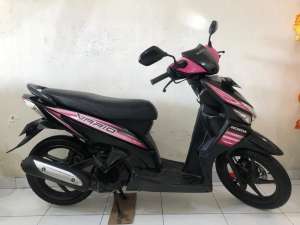 Jual bekas Honda Vario CW Th.2009 magenta,lokasi di Denpasar Kota