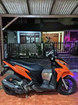 Jual bekas Honda Vario KZR 125 Oren 2013,lokasi di Tangerang Selatan Kota