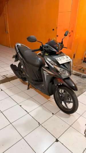 Jual bekas Honda vario Kzr pajak hidup,lokasi di Tangerang Kab.