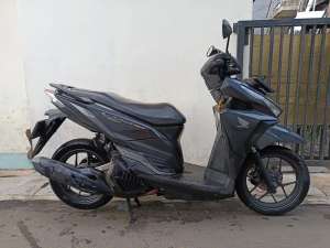 Jual bekas Honda vario led 150 2017 lengkap pajak hidup,lokasi di  