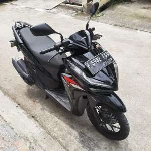 Jual bekas Honda Vario LED New 125 2022 ss lengkap mesin bagus plat Bekasi Kab,lokasi di Bekasi Kota