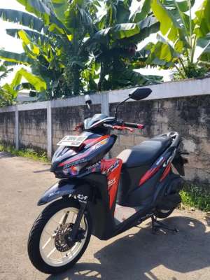 Jual bekas honda vario led new 125cc 2022 nik 2021 pajak hidup,lokasi di Tangerang Selatan Kota