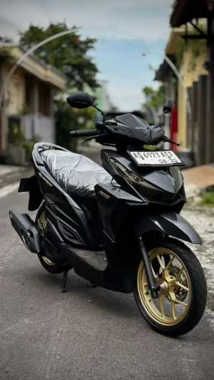 Jual bekas HONDA VARIO LED SIMPLE CLEAN MODIS,lokasi di Surakarta Kota