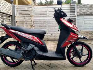 Jual bekas Honda Vario lengkap motor sehat walafiat keterangan detail dibawah,lokasi di Tangerang Kab.