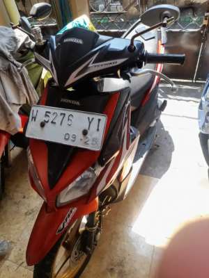 Jual bekas HONDA VARIO TECHNO KARBU 2011,lokasi di Surabaya Kota