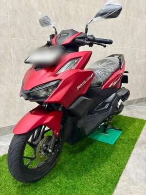 Jual bekas Honda Vario Tecno 160 cc Keyless CBS Tahun 2025 Bulan 11 Seperti Baru,lokasi di Jakarta Utara