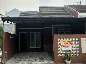 HOT Rumah PMR Sawangan, Pinggir Jalan Raya, Mewah Murah, 2 LANTAI di Kota Depok Dijual lokasi di Depok Kota, tersedia melalui melalui situs Olx