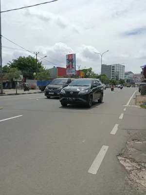 HOT SALE Rumah plus Kontrakan 8 pintu lokasi di Tangerang Kota, tersedia melalui melalui situs Olx