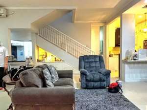 Hotsale Discovery Bintaro Rumah Hook Cantik Full Renov Siap Huni Emerald Kebayoran lokasi di Tangerang Selatan Kota, tersedia melalui melalui situs Olx