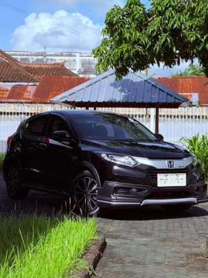 Jual bekas HR-V PRESTIGE MUGEN 2017 pmk 2018 Automatic,lokasi di Mataram Kota