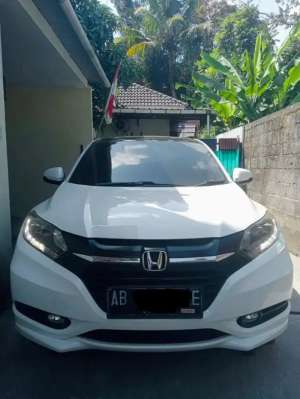 Jual bekas HRV 2017 prestige,lokasi di Bantul Kab.