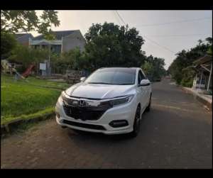 Jual bekas HRV PRESTIGE 2019,lokasi di Semarang Kota