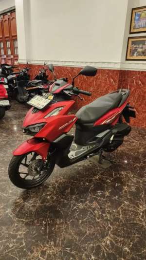 Jual bekas HUB CE KOM DP 1,5 JT VARIO 160 2024 SYRAT CUKUP KK DAN KTP KM LOW,lokasi di Jakarta Utara