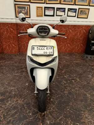 Jual bekas HUB CE KOM DP 3 JT STYLO 160 ABS 2024 MOTOR GRES KAYA BARU KM LOW,lokasi di Jakarta Utara