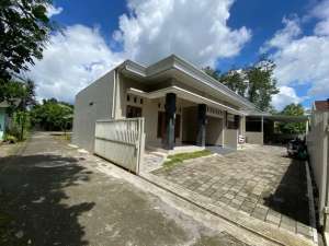 Hunian Baru di Dekat Pamela 7 PurwomartaniHarga 700 Juta Nego lokasi di Sleman Kab., tersedia melalui melalui situs Olx