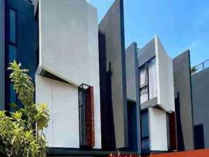 HUNIAN EKLUSIF MEWAH PESANGGARAHAN lokasi di Jakarta Selatan, tersedia melalui melalui situs Olx