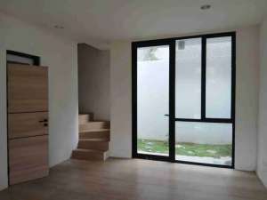 Hunian Nyaman dan Modern Disewakan Rumah Cendana Lippo Karawaci lokasi di Tangerang Kab., tersedia melalui melalui situs Olx