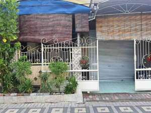 Hunian Nyaman dekat Sekolah Terpadu Al Hikmah lokasi di Surabaya Kota, tersedia melalui melalui situs Olx