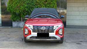 Jual bekas Hyundai Creta trend 2022 two tone merah km 44 ribuan,lokasi di Jakarta DKI