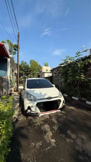 Jual bekas Hyundai Grand I 10X matic type tertinggi,lokasi di Cirebon Kota