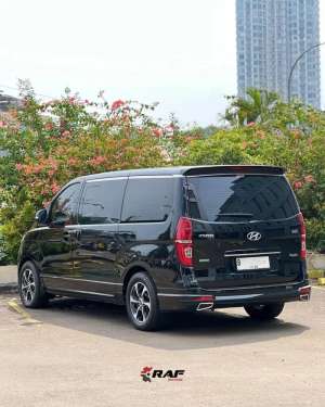 Jual bekas Hyundai H1 2.5 CRDi Royale Diesel Facelift 2018 Hitam AT Solar,lokasi di Jakarta Utara