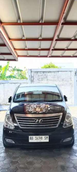 Jual bekas Hyundai H1 matic ab tangan pertama,lokasi di Yogyakarta Kota