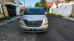 Hyundai H1 royale 2012 lokasi di Surabaya Kota, tersedia melalui melalui situs Olx