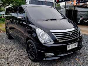 Jual bekas Hyundai H1 Royale Matic 2012 Tipe Tertinggi Full Orisinil Istimewa,lokasi di Banjar Kab.