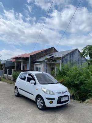 Jual bekas Hyundai i10 city car bagus,lokasi di Padang Kota