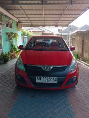Jual bekas Hyundai i20 tipe SG 2011 manual good condition,lokasi di Pekanbaru Kota