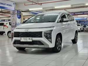 Jual bekas HYUNDAI STARGAZER 1.5 PRIME AT 2022 DP 30JT,lokasi di Surabaya Kota