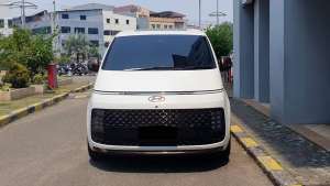 Jual bekas Hyundai Staria Signature Lombardi Pilot Seat 7 Seater 2024 Like New,lokasi di Jakarta Selatan