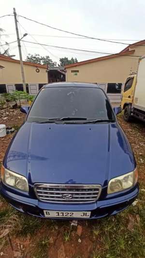 Jual bekas Hyundai Trajet 2004 Bensin,lokasi di Bekasi Kab.