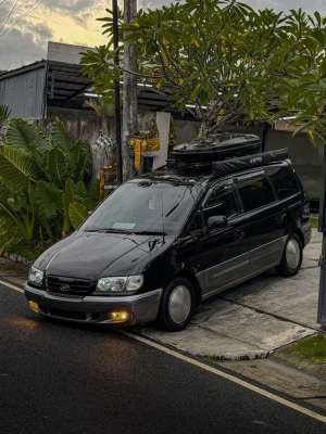 Jual bekas Hyundai Trajet 2009 Bensin,lokasi di Denpasar Kota