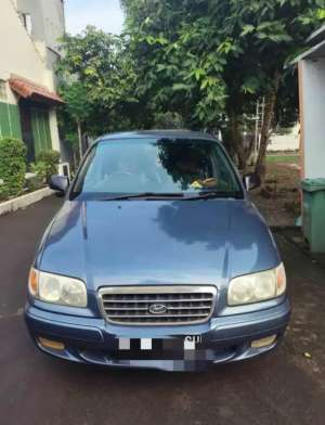 Jual bekas Hyundai Trajet Th 2000 Siap Pakai Gress,lokasi di Tangerang Kab.