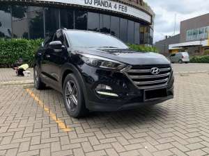 Jual bekas HYUNDAI TUCSON XG 2.0 BENSIN AT 2017 HITAM KM 89RB,lokasi di Tangerang Selatan Kota